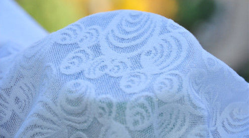 品質  White Jacquard Upholstery Fabric Wedding Dress Fabric 57/58" Width LOYAL Brand OEM 工場